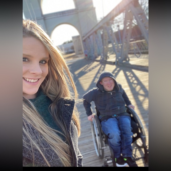 Hello! I hope you enjoy the show! - Picture 3 of 7